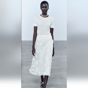 Embroidered MIDI Skirt ZW Collection